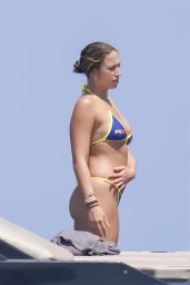 Tate McRae Channels Riviera Ease in ROQUE Bikini – Saint-Tropez 2025