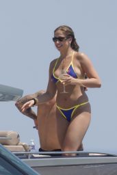Tate McRae Channels Riviera Ease in ROQUE Bikini – Saint-Tropez 2025