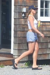 Tate McRae - Hamptons Heatwave Style, July 6, 2025