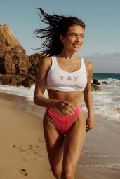 Taylor Nunez Unveils Sizzling Summer Photoshoot
