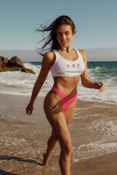 Taylor Nunez Unveils Sizzling Summer Photoshoot