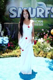 Txunamy Ortiz Blooms at "Smurfs" L.A. Premiere