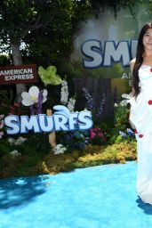 Txunamy Ortiz Blooms at "Smurfs" L.A. Premiere