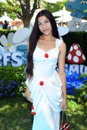 Txunamy Ortiz Blooms at "Smurfs" L.A. Premiere