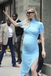 Vanessa Kirby Debuts Maternity Chic in NYC