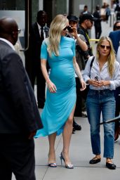 Vanessa Kirby Debuts Maternity Chic in NYC