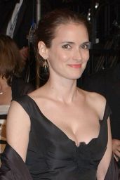 Winona Ryder’s Gothic Glamour at the 2006 Vanity Fair Oscar Party