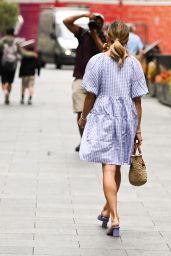 Zoe Hardman Steps Out in Gingham for London