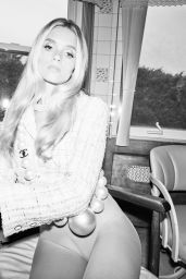 Abbey Lee Unveils a Retro-Feminine Revival for VOGUE