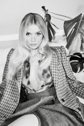Abbey Lee Unveils a Retro-Feminine Revival for VOGUE