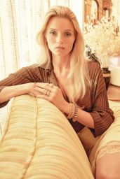 Abbey Lee Unveils a Retro-Feminine Revival for VOGUE
