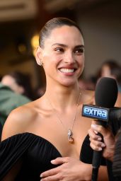 Adria Arjona Unveils Theatrical Loewe Masterpiece in Los Angeles