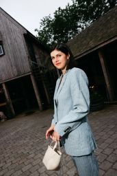 Alexandra Daddario’s Pinstripe Power Suit at Wölffer Estate