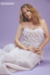 Alicia Silverstone's Ethereal Return for Entertainment Weekly