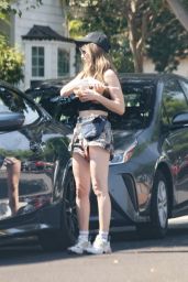 Alison Brie - Friend Visit in Los Angeles August 2025