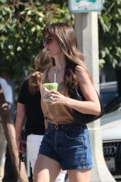 Alison Brie
