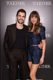 Alison Brie Unveils Chic Co-Ord at 