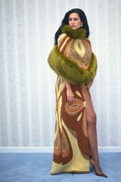 Amelia Gray Unveils Retro Glamour for VOGUE España