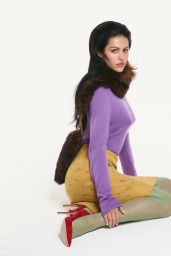 Amelia Gray Unveils Retro Glamour for VOGUE España