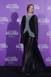 Ana de Armas Unveils Custom Louis Vuitton in Tokyo