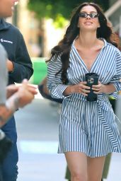 Anne Hathaway On Set Of The Devil Wears Prada 2