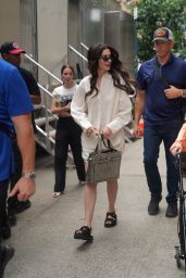 Anne Hathaway’s Whiplash Chic on Devil Wears Prada 2 Set