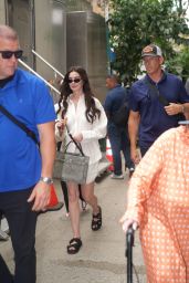 Anne Hathaway’s Whiplash Chic on Devil Wears Prada 2 Set