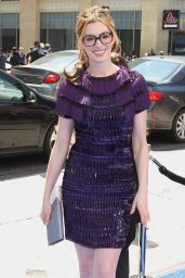 Anne Hathaway Unveils Gucci Fringe Fantasy at Rio Premiere – LA 2011