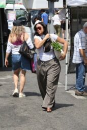 Blac Chyna's Unexpectedly Understated Market Look