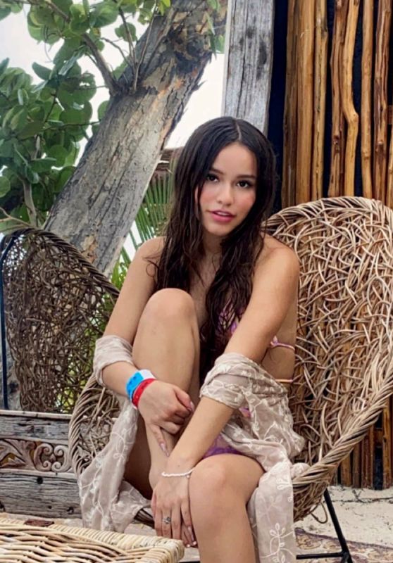 Chloe Marquez’s Tulum Beach Chic Unveiled