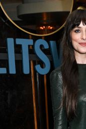 Dakota Johnson Debuts 