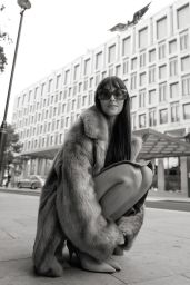 Dakota Johnson Unveils a London Cinematic Style