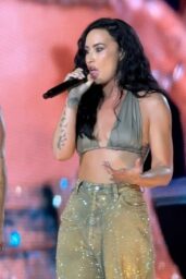 Demi Lovato's 'Camp Rock' Reunion, Sparkles in NJ