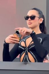 Dua Lipa Sunny Hill Festival Festival Style