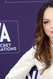 Elizabeth Gillies’ Crisp Ivory Gala Unveiling