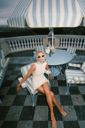 Elsa Hosk Unveils 