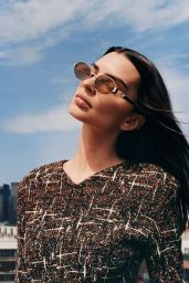 Emily Ratajkowski Unveils Tory Burch Eyewear Fall 2025