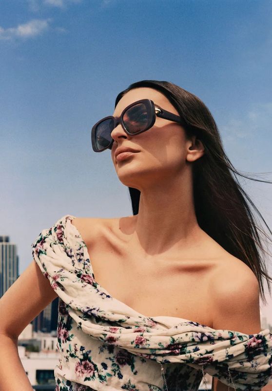 Emily Ratajkowski Unveils Tory Burch Eyewear Fall 2025
