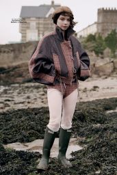 Emma Myers Channels Retro-Prep in Cosmopolitan Netherlands