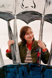 Emma Myers Debuts Seaside Preppy for Seventeen August 2025