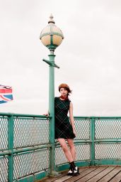 Emma Myers Debuts Seaside Preppy for Seventeen August 2025