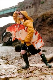 Emma Myers Debuts Seaside Preppy for Seventeen August 2025