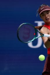 Emma Raducanu Defeats Ena Shibahara at US Open First Round