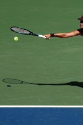 Emma Raducanu Defeats Ena Shibahara at US Open First Round