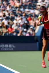 Emma Raducanu Defeats Ena Shibahara at US Open First Round