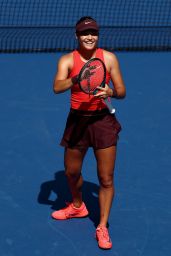 Emma Raducanu Defeats Ena Shibahara at US Open First Round