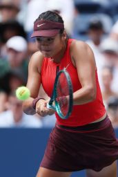 Emma Raducanu Defeats Ena Shibahara at US Open First Round