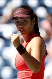Emma Raducanu Defeats Janice Tjen at US Open Flushing Meadows