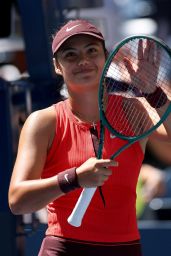 Emma Raducanu Defeats Janice Tjen at US Open Flushing Meadows