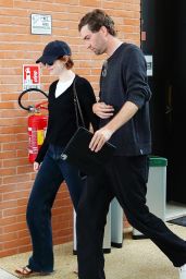 Emma Stone Venice August 2025 Outfit: Casual Chic Style Breakdown